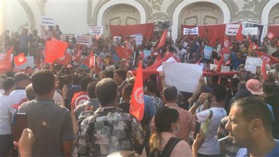 مظاهرات حاشدة في تونس تأييدا لقرارات قيس سعيد| فيديو