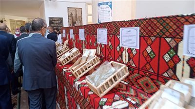 الوادي الجديد تدشن معرضا للنباتات العطرية والطبية فى عيدها القومي