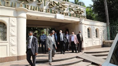 وزير الزراعة يتفقد حديقة الأسماك ويؤكد على تطويرها والحفاظ على طابعها الأثري