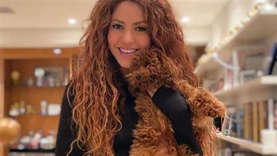 برفقة كلب وأرنب.. شاكيرا تحتفل باليوم العالمي للحيوان | صور