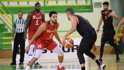 الأهلي يفوز على الفتح السعودي في البطولة العربية لكرة السلة