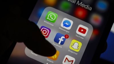 مواقع التواصل تتصدر تويتر بعد عطل فيسبوك.. وسمية الخشاب تعلق: هي الصين عايزة مننا إيه
