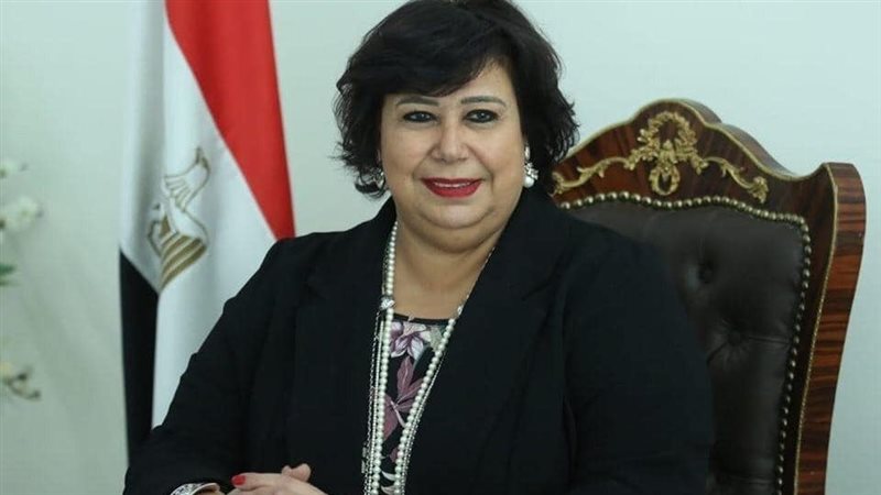 الدكتورة إيناس عبد