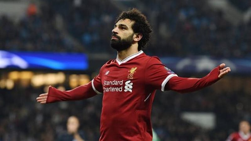 لاعب نادي ليفربول