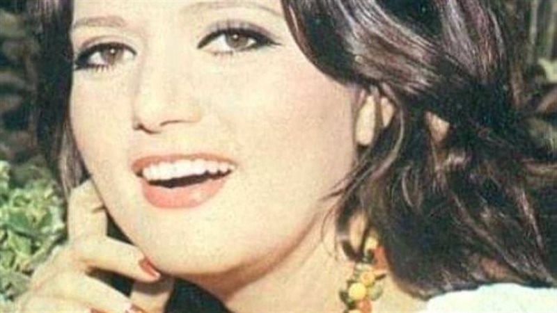 الفنانة المعتزلة