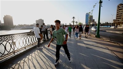 تعرف على سعر تأجير الإسكيت في ممشى أهل مصر (فيديو)