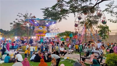 حدائق القناطر الخيرية كاملة العدد في ثاني أيام عيد الأضحى (صور )