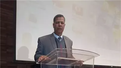 آخر أعماله البناء العمراني، قصيدة رثاء لـ معلم المنيا الراحل (فيديو)