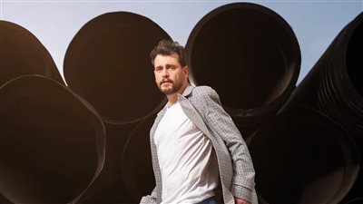 سامر إسماعيل يشوّق الجمهور لفيلمه تشيللو