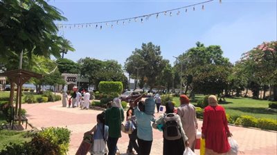 إقبال كبير من المواطنين في ثالث أيام العيد بالقناطر الخيرية (صور)