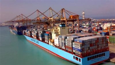 تداول 8 آلاف طن بضائع بموانئ البحر الأحمر
