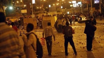 أحداث الاتحادية، اقتتال شعبي على باب القصر، الإخوان يستخدمون العنف ضد المعتصمين، مرسي يخاطب جماعته ويهدد المعارضين