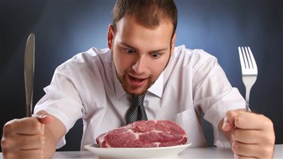 تحذيرات لكبار السن والأطفال من تناول الدهون في عيد الأضحى (فيديو)