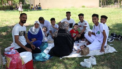 العائلات تتصدر المشهد بالحديقة الدولية في ثالث أيام عيد الأضحى (صور)