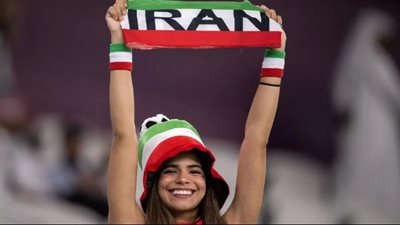 إيران تسمح للنساء بحضور مباريات كرة القدم داخل الملاعب
