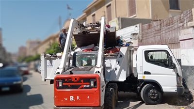 التصدي لكافة التعديات وإزالتها في المهد ورفع كفاءة الشوارع والميادين بالدقهلية 