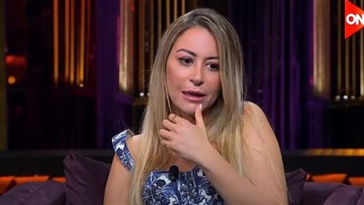 منة شلبي بعد تكريمها من مهرجان دوايرالثقافي: أسعدتوني (فيديو)