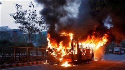 مصرع 25 وإصابة 8 آخرين في حريق حافلة بالهند