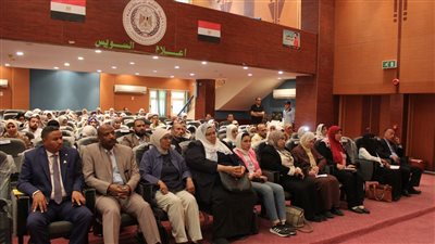 الوطنية للمشروعات الخضراء تواصل ندواتها التوعوية بعقد ندوة بالسويس