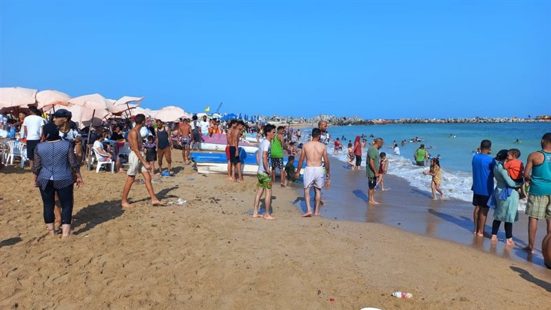 اقبال كبير على شواطئ