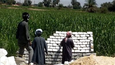 إزالة 11 حالة تعد بمدينة إسنا ورفع 23 طن تراكمات بمدينة الزينية بالأقصر