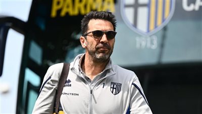 بوفون يدخل حسابات أندية الدوري السعودي 