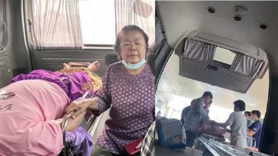 سيدة تايلندية تستيقظ في نعشها أثناء جنازتها