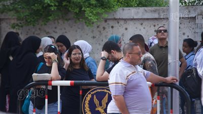 تباين آراء طلاب الثانوية العامة بمدرسة قصر الدوبارة حول امتحاني الفيزياء والتاريخ (بث مباشر)