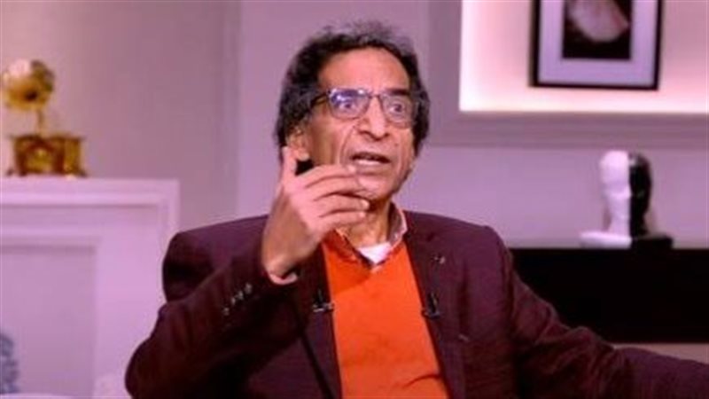 الشاعر الراحل محمود