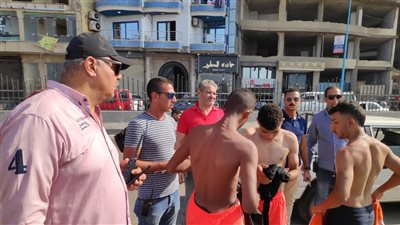 مصايف الإسكندرية: منع خروج المصيفين بالشورت وضبط خمور على الشواطئ (صور)