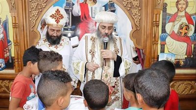 الأنبا فيلوباتير يرسم شمامسة للخدمة في إيبارشية أبو قرقاص