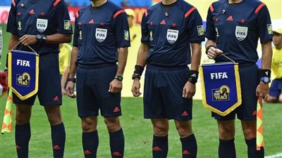 إيقاف 24 حكمًا في الكاميرون بسبب المراهنات والتلاعب بنتائج المباريات