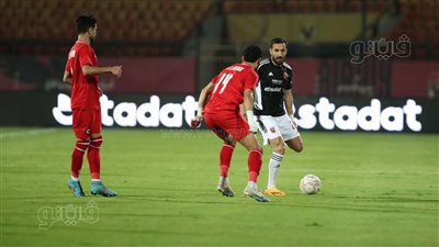 كولر يصحح أخطاء مباراة فيوتشر في محاضرة مع لاعبي الأهلي 