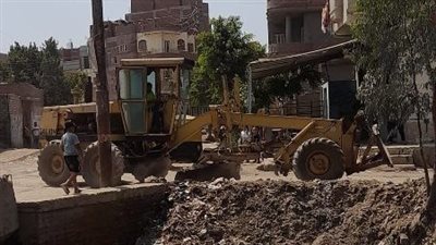 جولة لمحافظ الشرقية في الشوارع لتفقد منظومة النظافة 