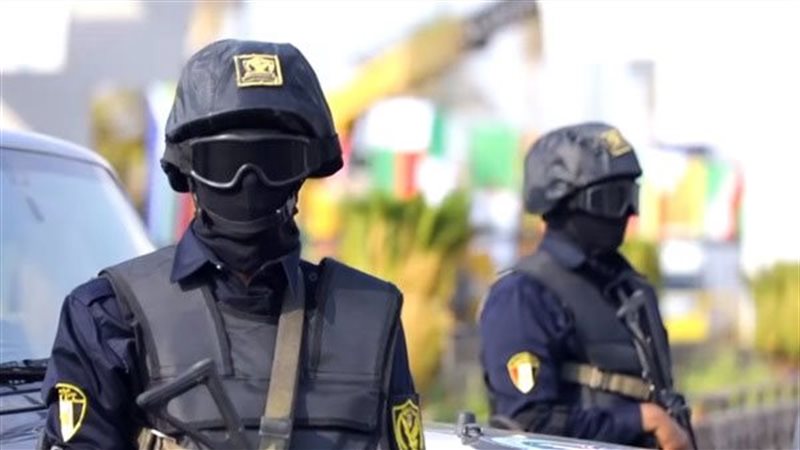 قوات الشرطة، فيتو
