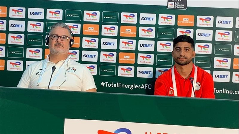 ميكالي، فيتو