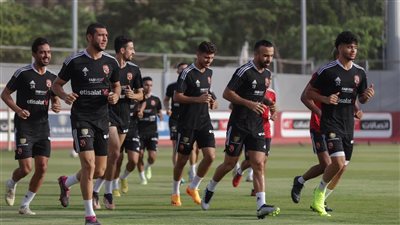 الأهلي يواصل تدريباته استعدادًا لمواجهة الإسماعيلي في الدوري (صور)