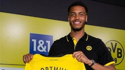 بوروسيا دورتموند يتعاقد مع بديل بيلينجهام 