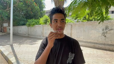 طلاب الثانوية بالجيزة: امتحان الاستاتيكا سهل وفي أسئلة عايزة دماغ (فيديو) 