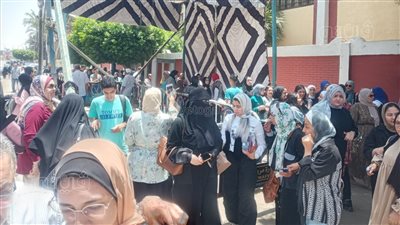 تباين آراء طلاب الثانوية العامة ببني سويف حول امتحان الاستاتيكا 