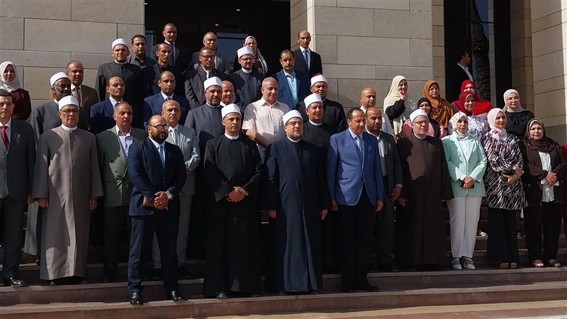 الأوقاف يلتقط الصور