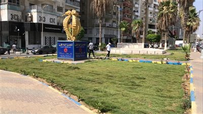 تطوير وتجميل ميدان البلاجات بحي أول الإسماعيلية (صور)