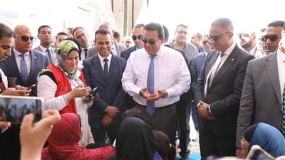 وزير الصحة: 18 ألفا و800 منتفع من 100 يوم صحة بالفيوم 