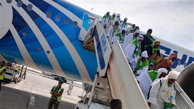 انطلاق رحلات مصر للطيران لإعادة 7400 حاج من دولة مالي