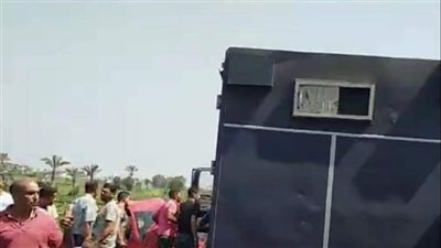 25 مصابًا في تصادم 6 سيارات بينها عربة ترحيلات بطريق دمياط - شربين (صور)