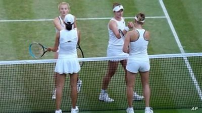 بعد 146 عاما، ويمبلدون تغير قواعد اللباس الصارمة لأسباب نسائية