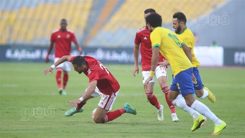 الأهلي والإسماعيلي،