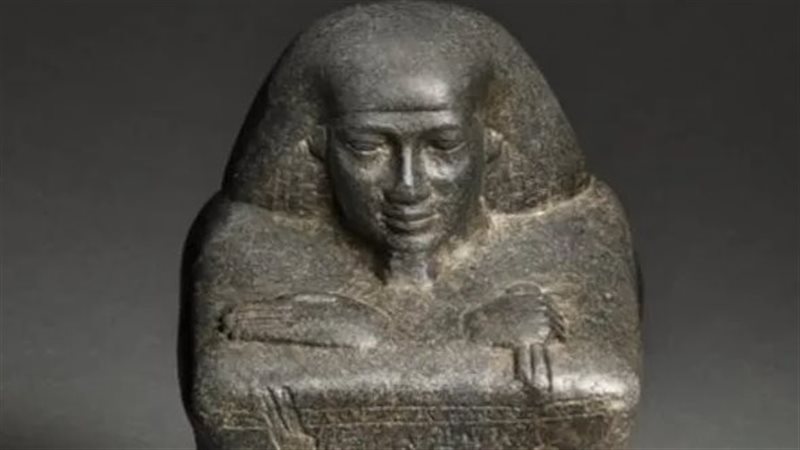 تمثال الملك القط،