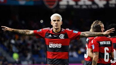 نجم فلامنجو يصدم الهلال ويحرج المدير الفني 