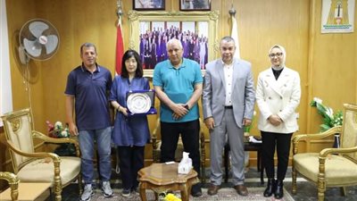 بـ 30 مليون جنيه، محافظ الوادي الجديد يبحث مشروعًا تنمويًا بالتعاون مع 